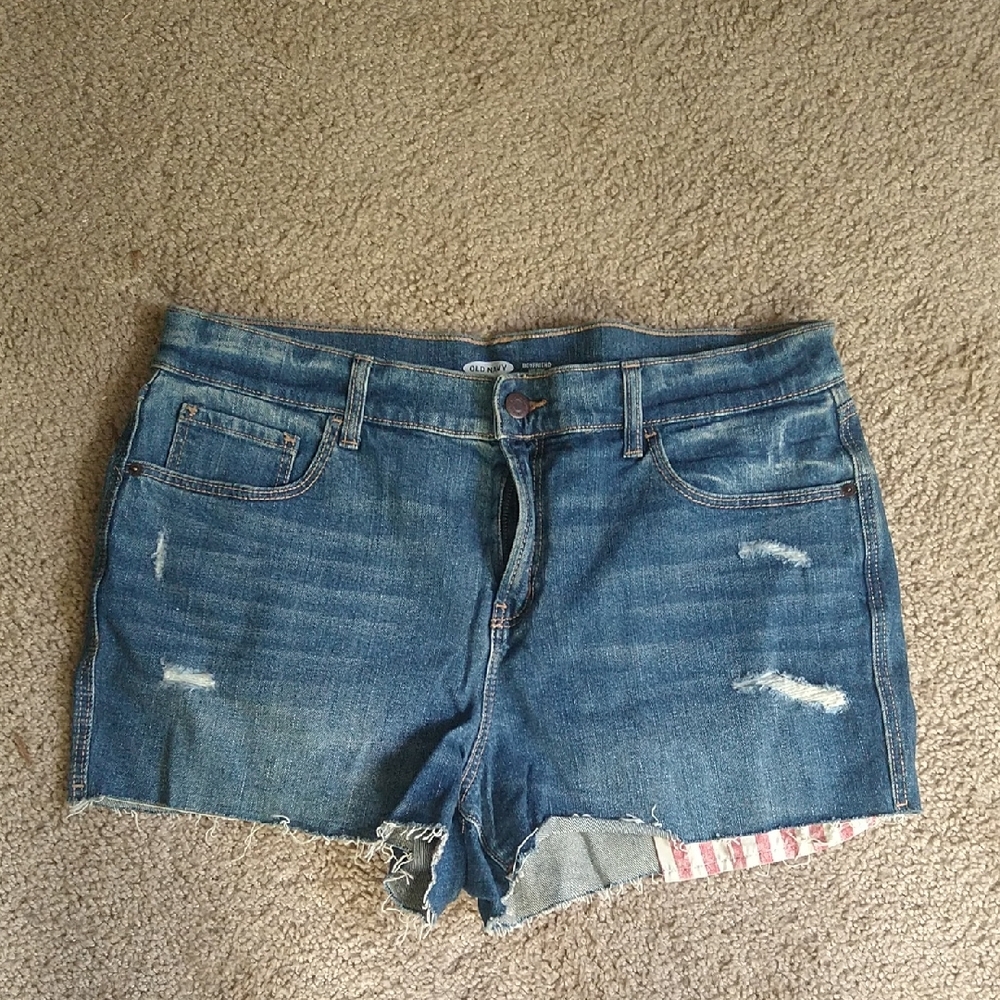 NWOT Old Navy Blue Jean Shorts with Distressed Raw-Edge Hems